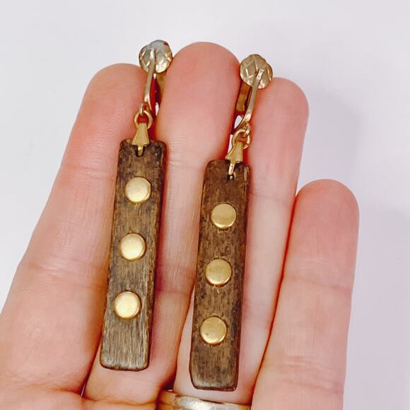 VTG 60s Wood Gold Tone Clip On Dangle Earrings Mid Century Modernist Minimalist - Picture 2 of 9